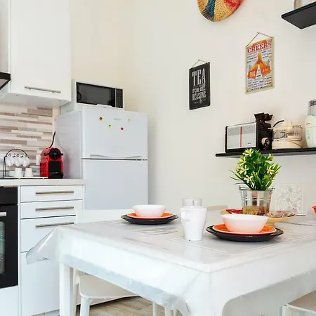 Flatty Apartments- Alserio * Milano