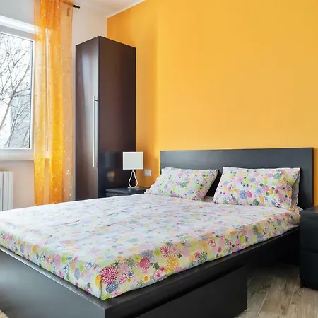 Flatty Apartments- Alserio * Milano