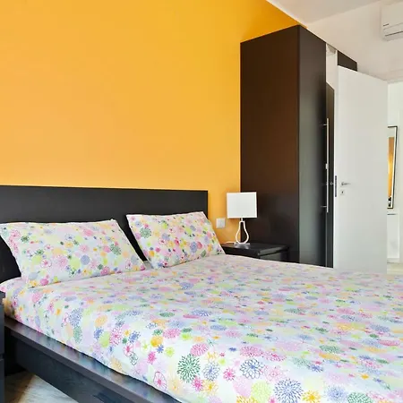 Flatty Apartments- Alserio Апартаменты *